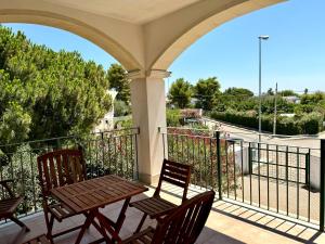 Balkón alebo terasa v ubytovaní Villa Fiorella Porto Cesareo primo piano 2 locali + 19 fotografií
