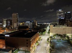 Nespecifikovaný výhled na destinaci Birmingham nebo výhled na město při pohledu z apartmánu