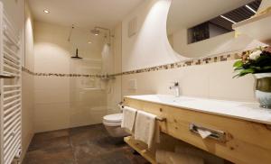 A bathroom at Hotel Venetblick