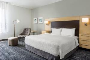 サンタクララにあるタウンプレイス スイーツ サンノゼ サンタクララのギャラリーの写真