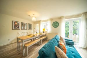 Χώρος καθιστικού στο Cotswolds, Beautiful 5 bed 3 bath house, lovely garden, free parking