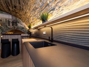 Imagen de la galería de La Bodega de Casa La Esencia, en Aínsa