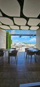 Veitingastaður eða matsölustaður á Boho Beach Escape