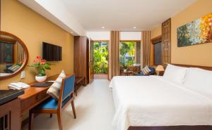 TV a/nebo společenská místnost v ubytování Nadine Phu Quoc Resort & Spa