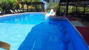 Bazén v ubytovaní Guava Grove Resort & Villas alebo v jeho blízkosti