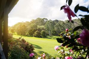 Ein Garten an der Unterkunft Mount Lofty Golf Course
