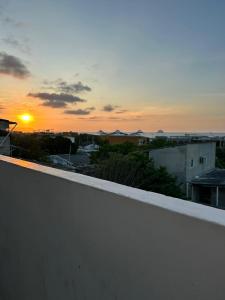 アパートメントまたは周辺から見られる日の出または日の入りの景色 +8枚の写真