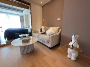 Posezení v ubytování Shanghai Lerongju Boutique Apartment Metro Line 8 20meter