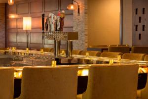 Restaurace v ubytování Monterey Marriott
