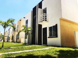 Budova, kde se prázdninový dům nachází