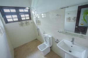 Et badeværelse på Silver Dale Villa + 22 billeder