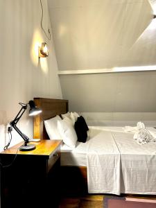 Letto o letti in una camera di Rustic Cottages Udawalawe