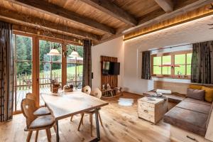 Χώρος καθιστικού στο Almchalet Weberhof