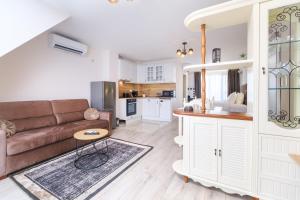 Η κουζίνα ή μικρή κουζίνα στο LDV 13 Apartments Free private parking