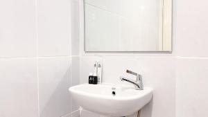 Φωτογραφία από το άλμπουμ του Fancy and Nice 2BR Apartment at Tokyo Riverside PIK 2 By Travelio σε Rawalembang