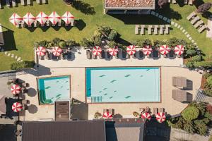 Bazén v ubytování Hotel Fisserhof nebo v jeho okolí