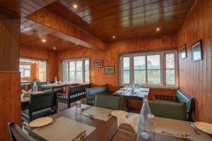 Posezení v ubytování Poshtel, Meghma , Sandakphu