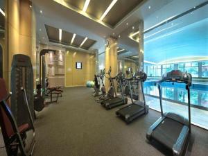 Fitness centrum a/nebo fitness zařízení v ubytování Tian Yuan Tower