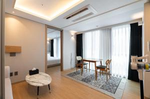 Posezení v ubytování #Elbon The Stay