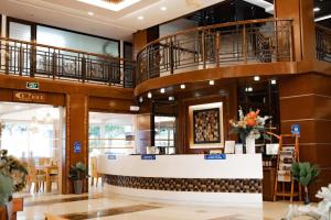 Vstupní hala nebo recepce v ubytování Subic Grand Harbour Hotel Subic Bay + 126 fotografií