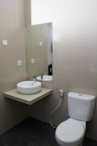 Ένα μπάνιο στο Sakura Manado +33 φωτογραφίες