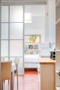 Η κουζίνα ή μικρή κουζίνα στο Cozy Retreat with Sauna near Gent-St-Pieters