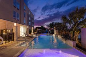 Bazén v ubytování SpringHill Suites by Marriott Austin Cedar Park nebo v jeho okolí