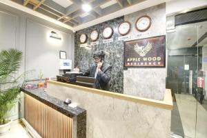 Hosté ubytování Hotel Applewood Palace - Near Delhi International Airport With - free Airport Drop
