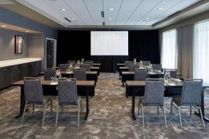 Konferenční prostory v ubytování Courtyard by Marriott Minneapolis West + 35 fotografií