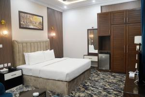 Fotografie z fotogalerie ubytování Swarg Hotel v destinaci Sāhīwāl