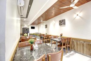 Posezení v ubytování Hotel Applewood Palace - Near Delhi International Airport With - free Airport Drop
