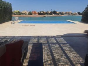 Bazén v ubytování Villa, with heated Pool and Lagoon nebo v jeho okolí