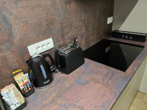 Apartman FIŠBAH 6 self CHECK-IN, FREE PRIVATE PARKING的厨房或小厨房