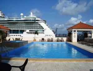 Piscina di Radisson Colon 2,000 Hotel & Casino o nelle vicinanze