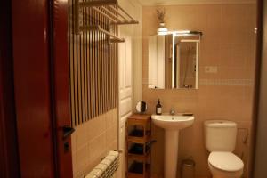 Et badeværelse på A Casa do Buxo + 49 billeder