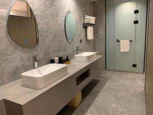 O baie la New Century Mansion Hotel Cixi Guanhaiwei