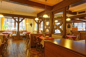 Restaurace v ubytování Moselstern Hotel Zum guten Onkel
