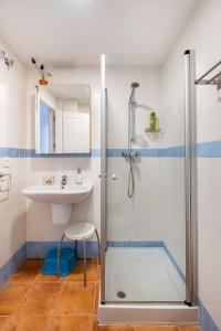 A bathroom at Casa del Mar
