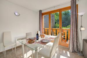 Mâncare la sau în apropiere de acest apartament +12 fotografii
