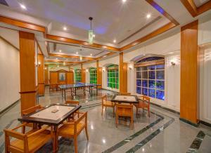 Renest Shraddha Inn - Shirdi餐厅或其他用餐的地方
