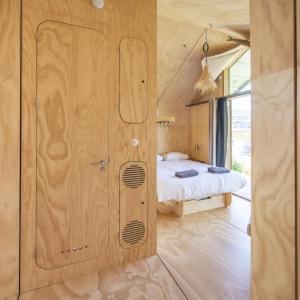 Foto dalla galleria di Centrally located luxury family home with views and garden a Oud-Ade