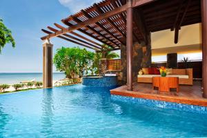 Bazén v ubytování Le Jadis Beach Resort & Wellness - Managed by Banyan Tree Hotels & Resorts nebo v jeho okolí