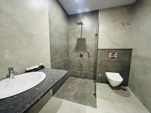 Fotografie z fotogalerie ubytování Akoya Business Hotel Hyderabad Airpot v destinaci Shamshabad