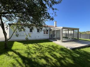 Tòa nhà nơi nhà nghỉ dưỡng tọa lạc