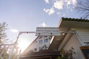 The building in which fogadókat is located