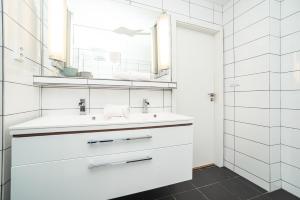 Koupelna v ubytování Luxurious 3bed very spacious apt in the best area