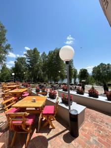 Photo de la galerie de l'établissement Hotel Vlasina - Vlasinsko jezero, à Lujinska Mala