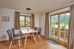 Fotografie z fotogalerie ubytování Haus Schmiederer v destinaci Reit im Winkl