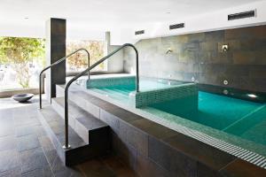 Bazén v ubytování Coral Suites & Spa - Adults Only nebo v jeho okolí