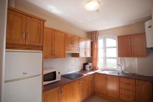 Kuchnia lub aneks kuchenny w obiekcie Coral Los Silos - Your Natural Accommodation Choice